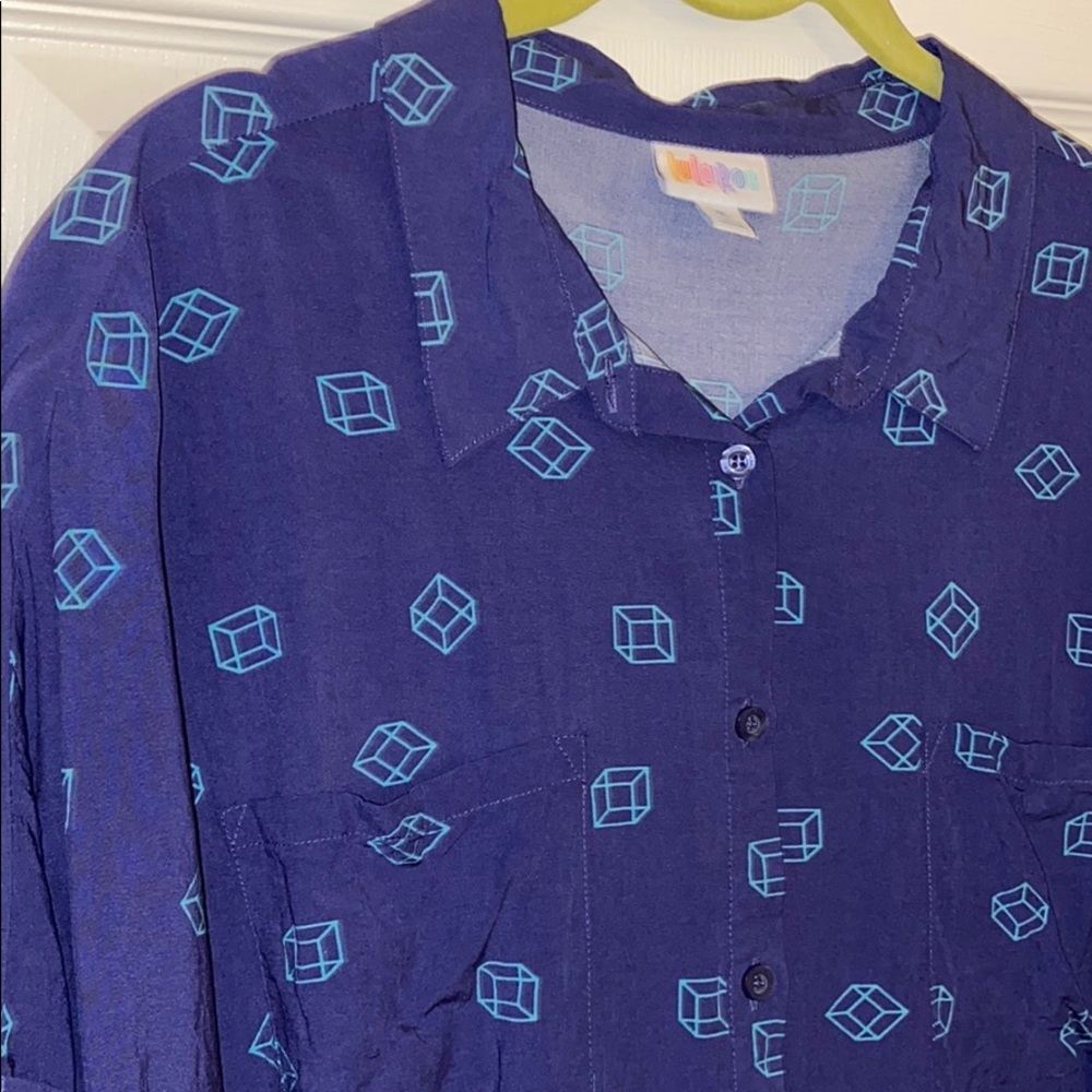 Lularoe Amy Button Down XL Aqua Cubes